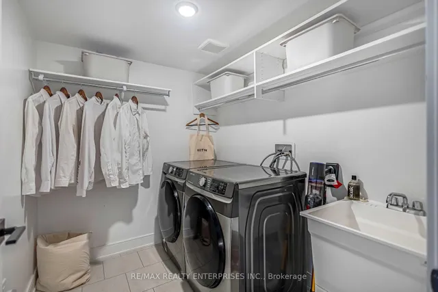 2497 Littlefield Cres, Oakville 3
