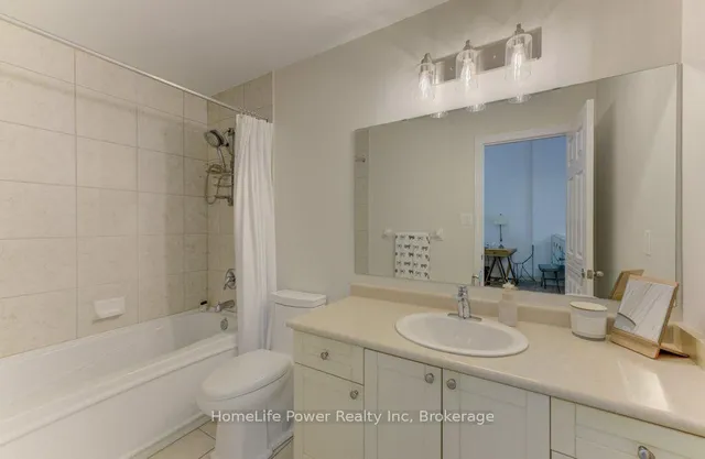 455 Claridge Rd #7, Burlington 2