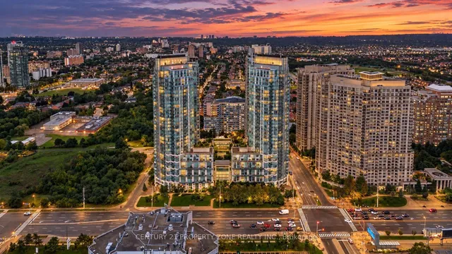 225 Webb Dr #2210, Mississauga 2
