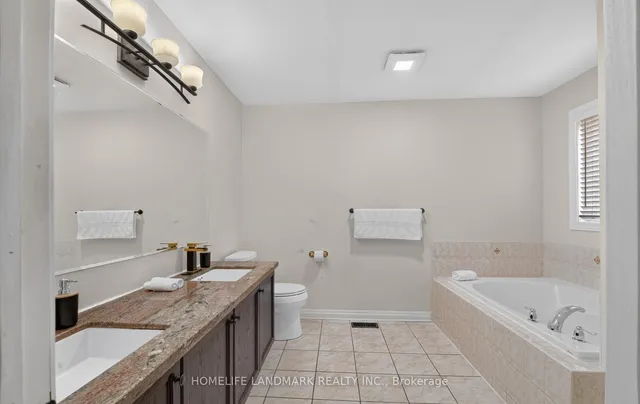 37 Denim Dr, Brampton 5