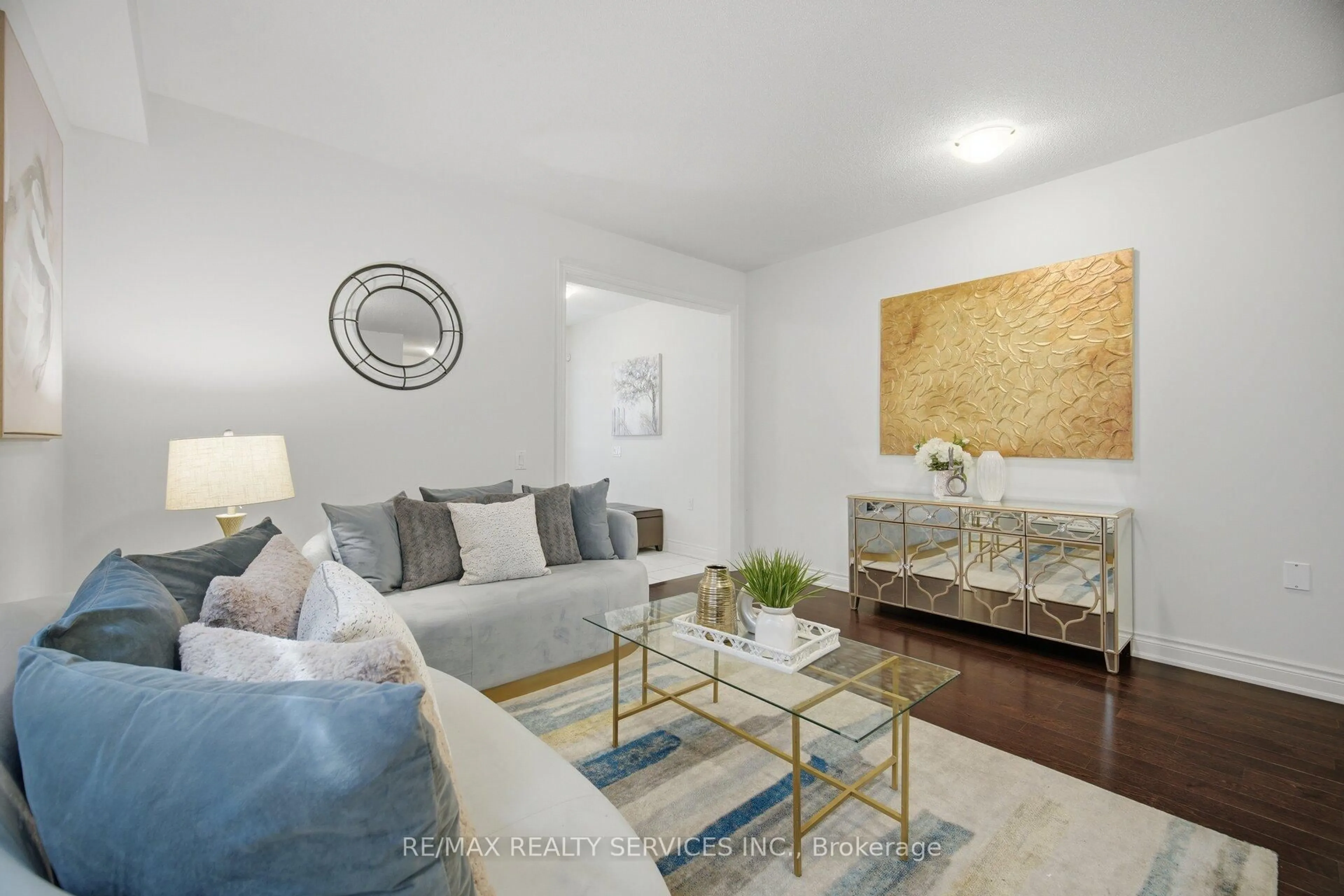 trreb/IMG-W13801098_f41939b0-6f68-4f54-8b38-dc2d0dd96260-l.jpg