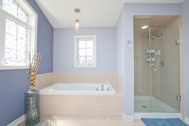4 Berkwood Hllw, Brampton 3