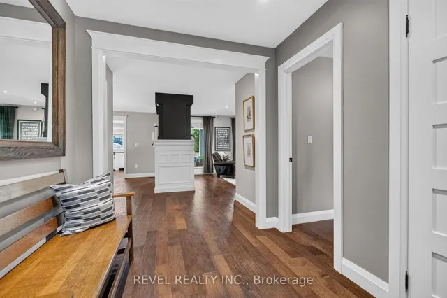 100 ROBINWOOD Cres, Milton 4