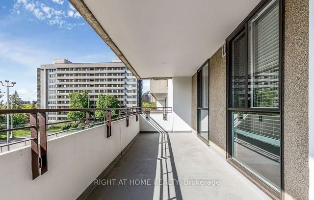 1300 Mississauga Valley Blvd #305, Mississauga 4