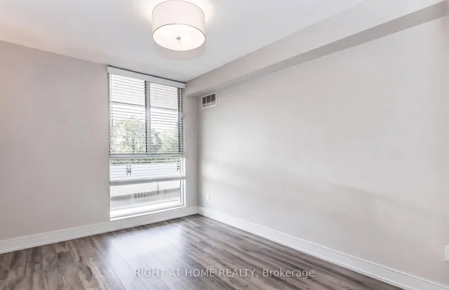 1300 Mississauga Valley Blvd #305, Mississauga 5