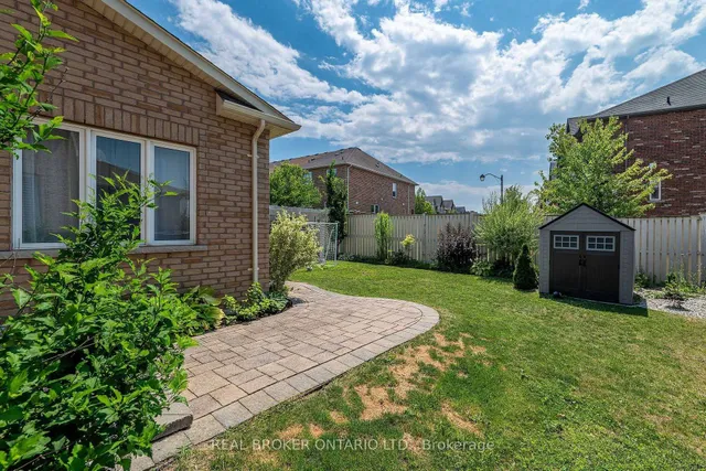 636 Serafini Cres, Milton 5