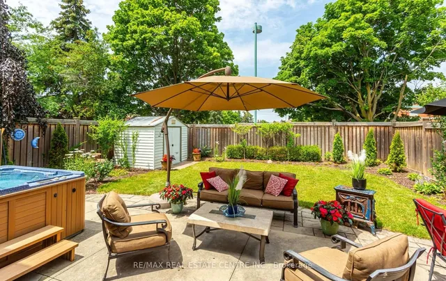 40 Hepburn Cres, Halton Hills 5