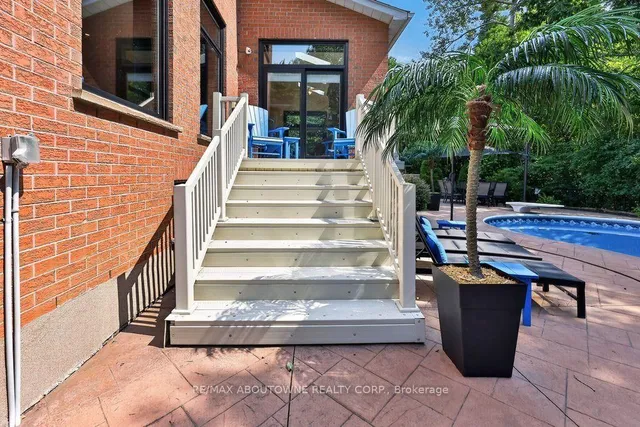 324 Oakridge Crt, Oakville 3