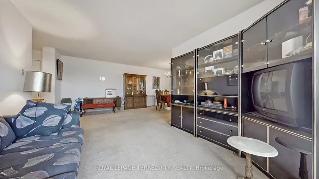 20 Cherrytree Dr #211, Brampton 5