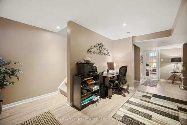 1406 Hearst Blvd, Milton 5