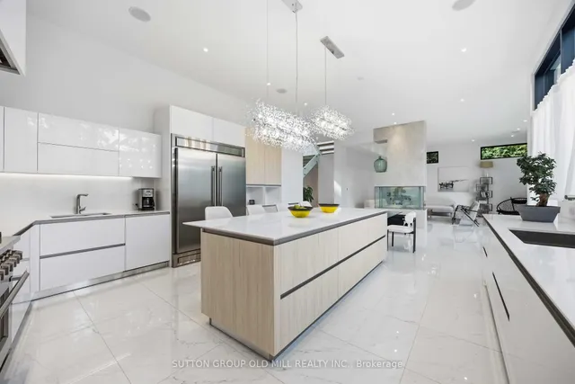 18 Herne Hill, Toronto 4