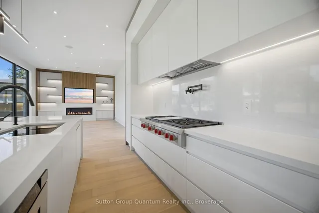 1071 Scott Ave, Oakville 5