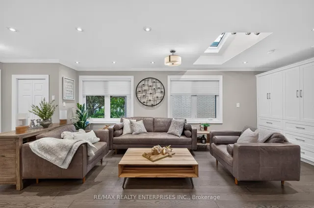 1957 Delaney Dr, Mississauga 5