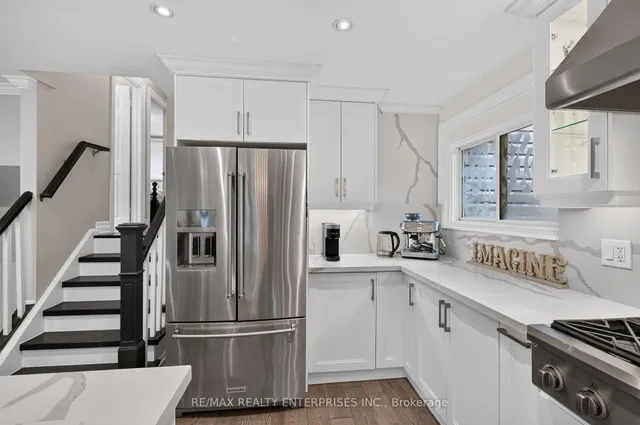 1957 Delaney Dr, Mississauga 4
