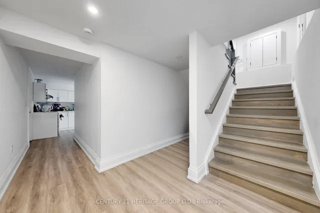 99 Twenty Seventh St, Toronto 5