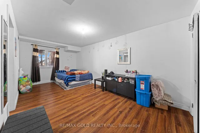11 Clearfield Dr, Brampton 5