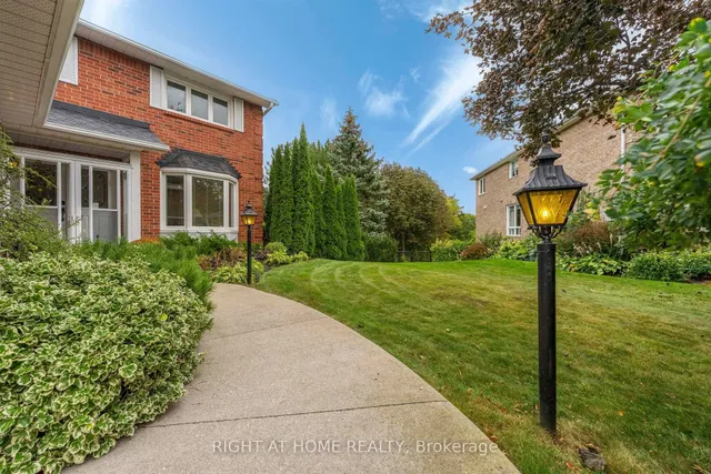 20 Mowat Crt, Brampton 4