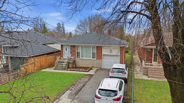3989 Bloor St, Toronto 5