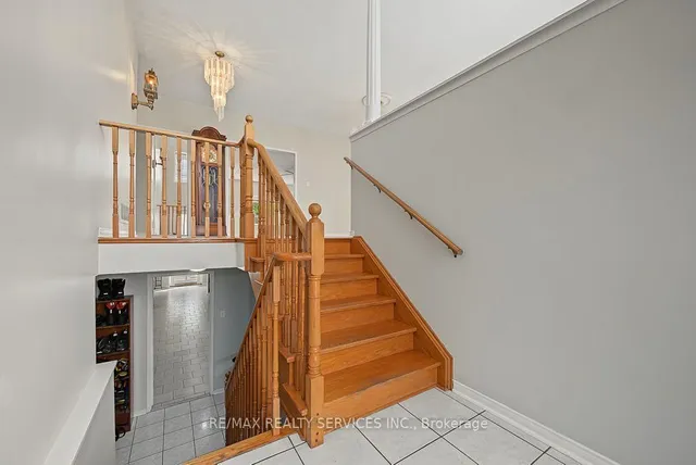 33 Woodvalley Dr, Brampton 5