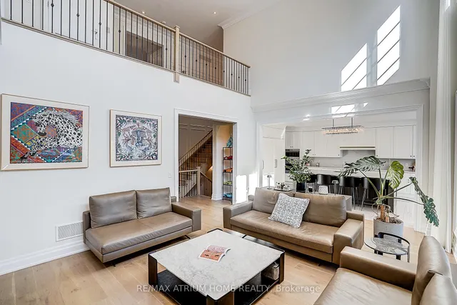 246 Nyla Crt, Oakville 3