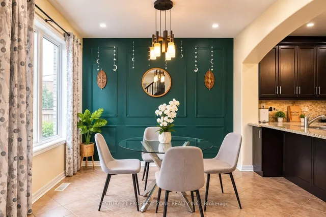 381 Nakerville Cres, Milton 3