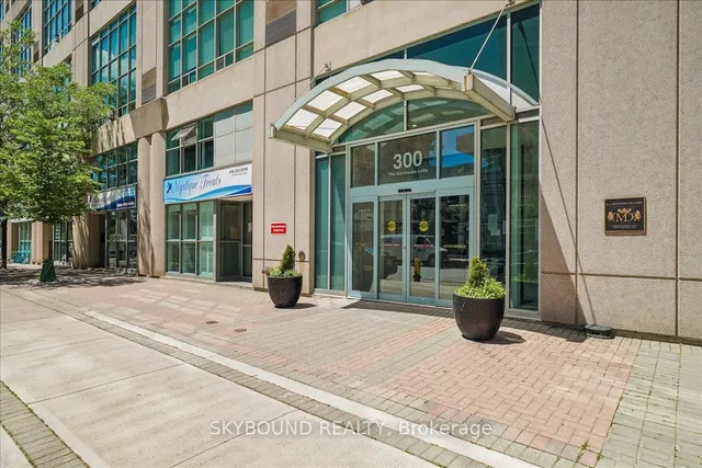 300 Manitoba St #302, Toronto 4