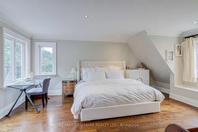 111 Woodhaven Park Dr, Oakville 5