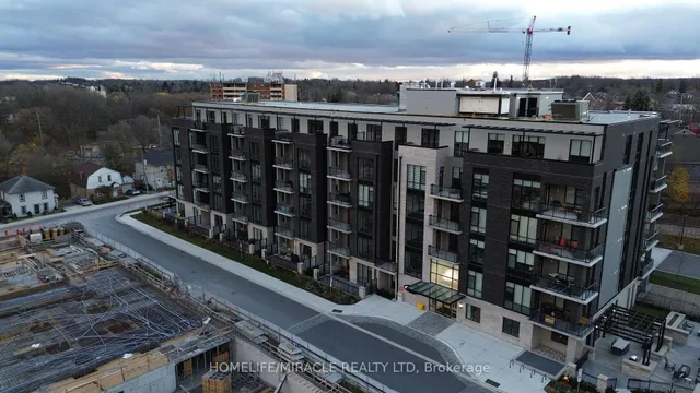 42 Mill St #414, Halton Hills 2