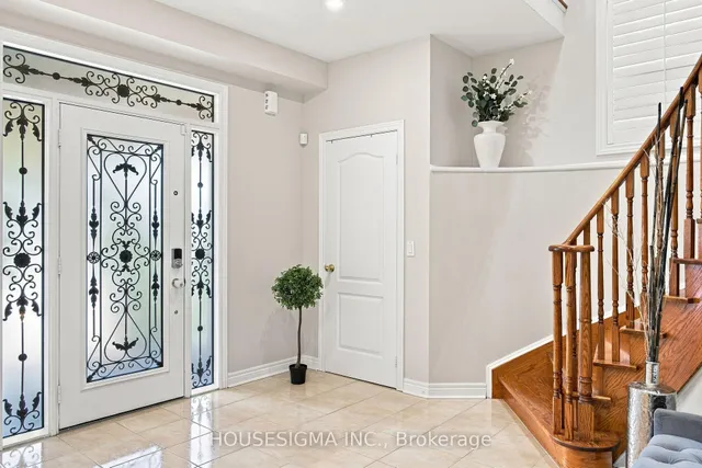 3266 Weatherford Rd, Mississauga
