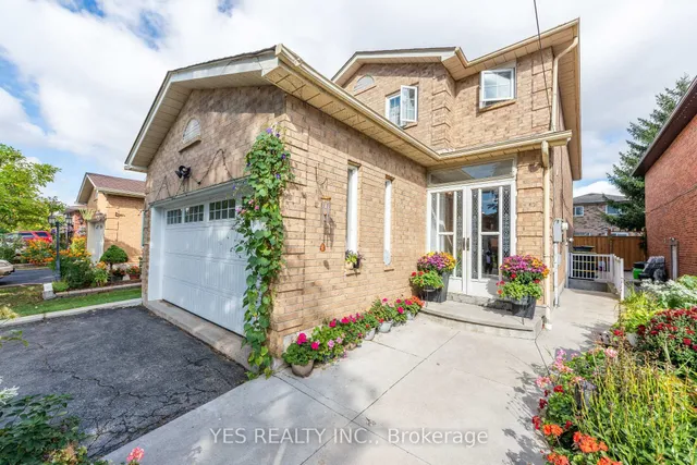 7 Colchester Ave, Brampton 2