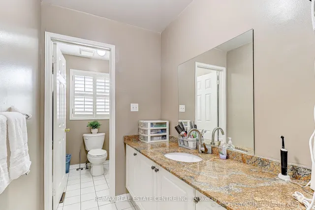 806 White Clover Way, Mississauga 4