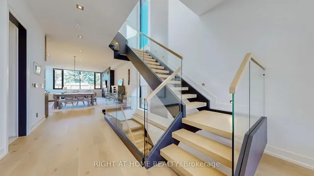 845 Seventh St, Mississauga 2