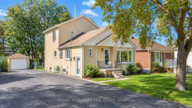 49 Barrhead Cres, Toronto 4
