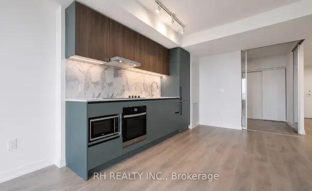 1100 Sheppard Ave #925, Toronto 4