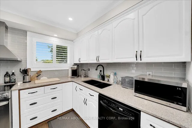 2736 Council Ring Rd, Mississauga 5