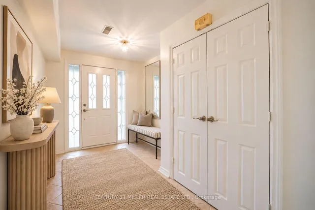 2039 Wakely St, Oakville 2