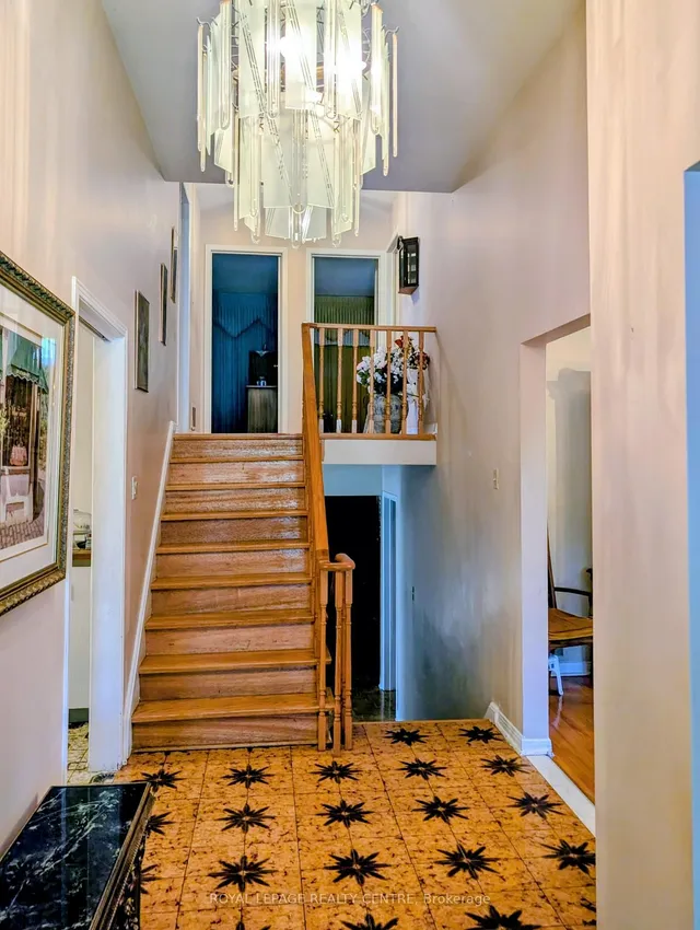 2560 Cynara Rd, Mississauga 3