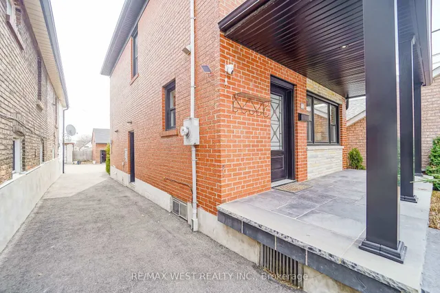 11 Helen Ave, Toronto 4