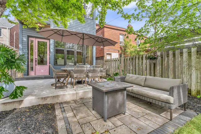 118 Lansdowne Ave, Toronto 5