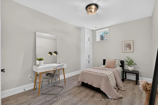 1047 Meredith Ave, Mississauga 5