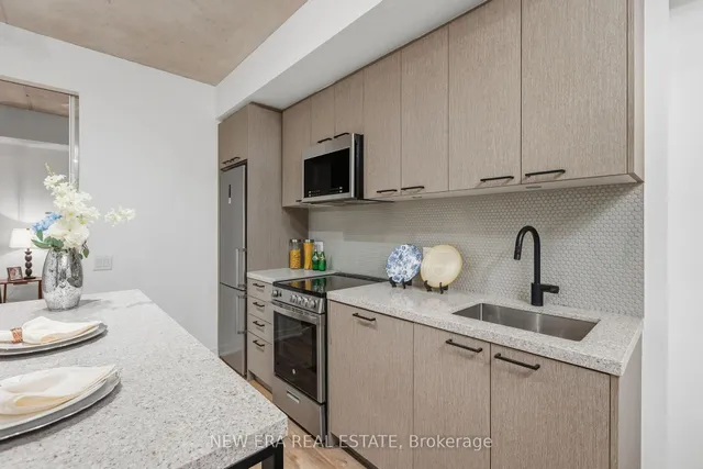 1808 St. Clair Ave #301, Toronto 4