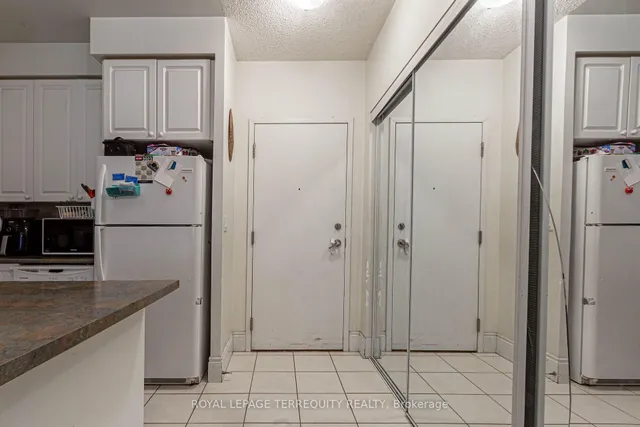 3888 Duke of York Blvd #226, Mississauga 2