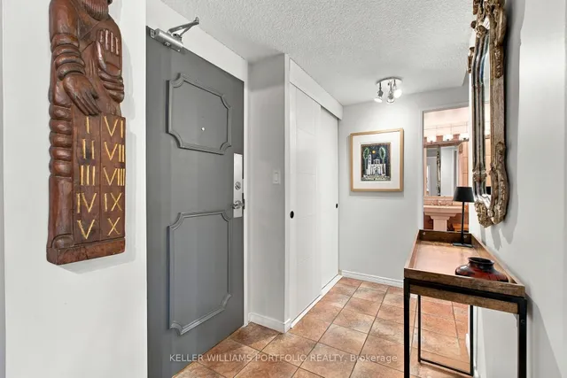 260 Scarlett Rd #101, Toronto 4