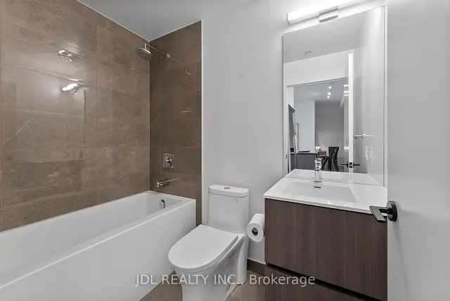 215 Lakeshore Rd #519, Mississauga 3