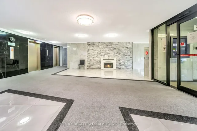 4 Kings Cross Rd #1008, Brampton 5