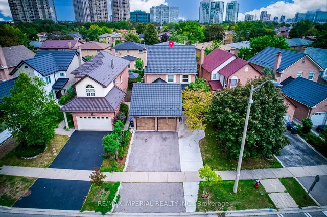 301 Kingsbridge Garden Circ, Mississauga 2