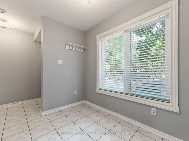 37 Birdstone Cres, Toronto 5