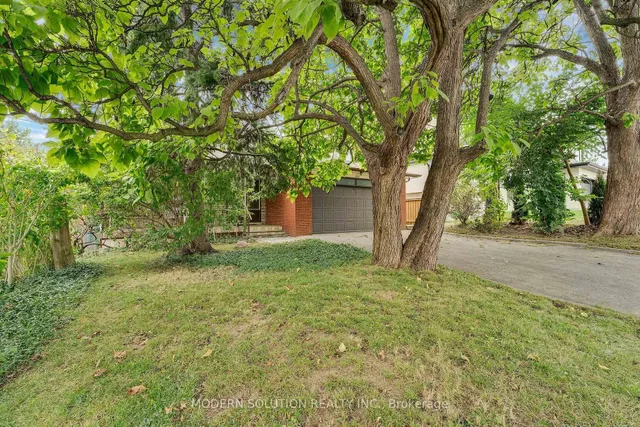 114 Elmcrest Rd, Toronto 2