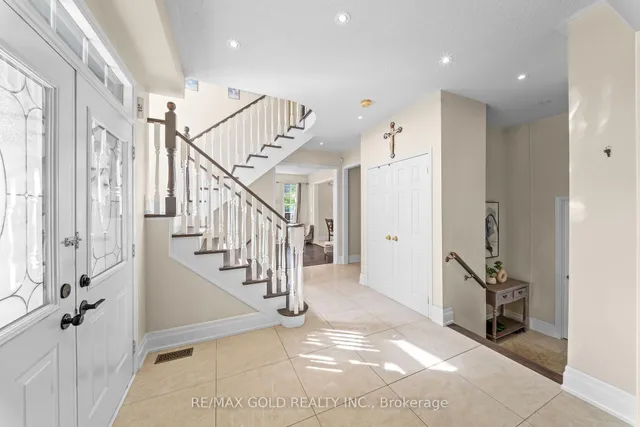 261 Mountainash Rd, Brampton 2