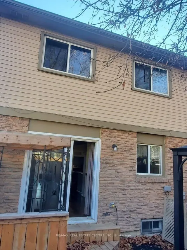 57 Hansen Rd #20, Brampton 2